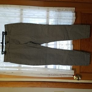Gap slim city trousers size 10R black and white 97% cotton 3% spandex NWOT